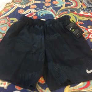 Men’s NWT Nike running shorts
